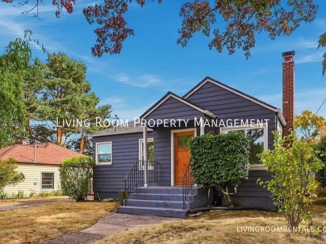 2 BR, 1 BA Apartment 4424 NE 40th Ave, Portland, OR 97211