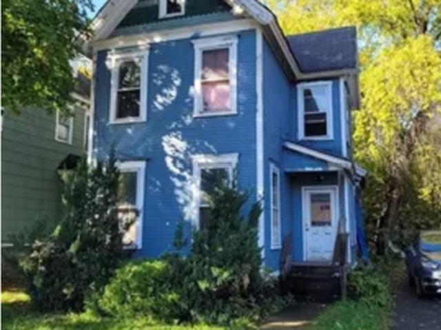 2 BR, 1 BA Apartment 4440 South Salina Street, Unit 1, Syracuse, NY 13205