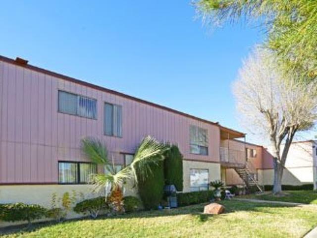 2 BR, 1 BA Apartment 4441 Escondido Street, Las Vegas, NV 89119