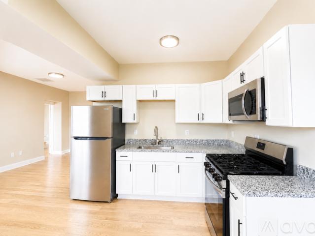 2 BR, 1 BA Apartment 4468 Pearl Road, Unit 2A, Cleveland, OH 44109