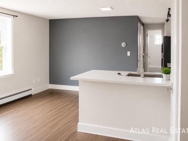 2 BR, 1 BA Apartment 4490 E Jewell Avenue, Denver, CO 80222