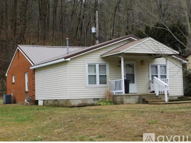2 BR, 1 BA Apartment 449 Hinkley Hollow Rd, Portsmouth, OH 45662