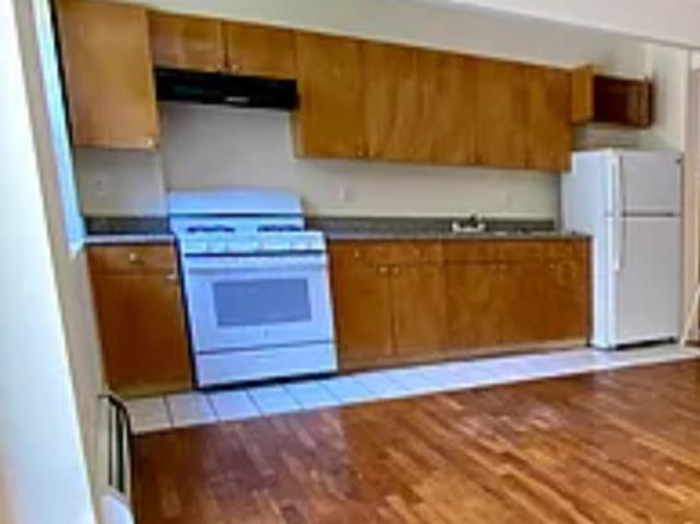 2 BR, 1 BA Apartment 44 Hilton Ave, Unit B6, Hempstead, NY 11550