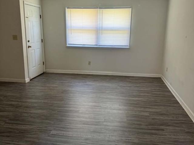 2 BR, 1 BA Apartment 4504 4506 Pennsylvania Avenue Northeast, Unit 4504, Roanoke, VA 24019