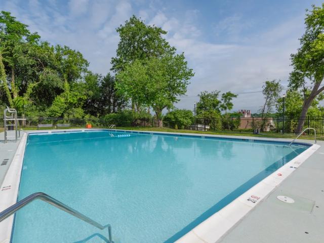 2 BR, 1 BA Apartment 4505 31st St S Unit 512 101, Arlington, VA 22206