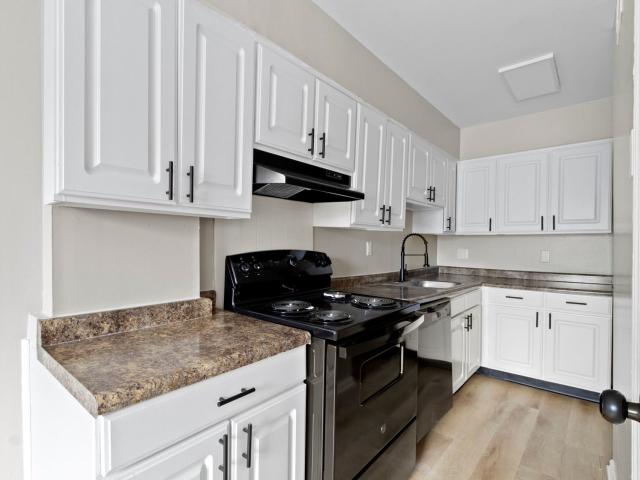 2 BR, 1 BA Apartment 4555 North Arlington Avenue Unit 46_6039, Indianapolis, IN 46226