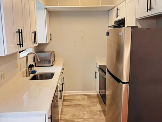 2 BR, 1 BA Apartment 4641 28th Road South, Unit B, Arlington, VA 22206