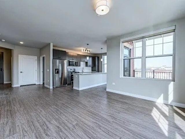 2 BR, 1 BA Apartment 464 Glenwood Avenue Unit 410, Glen Ellyn, IL 60137
