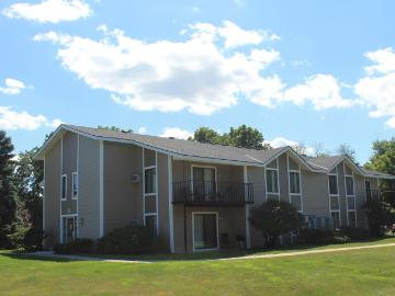 2 BR, 1 BA Apartment 4703 Vista Park Court Unit V48211, Nashotah, WI 53058