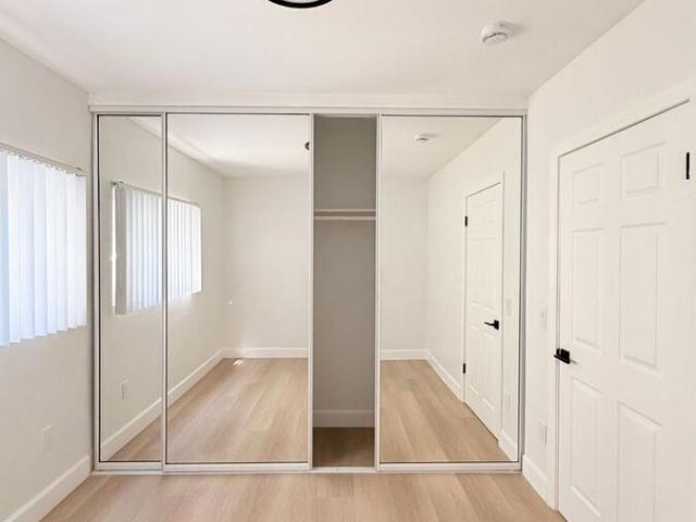 2 BR, 1 BA Apartment 4705 Willow Brook Ave Los Angeles, CA 90029