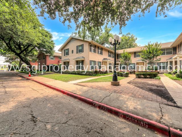 2 BR, 1 BA Apartment 4721 Bradford Dr, Dallas, TX 75219