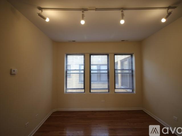 2 BR, 1 BA Apartment 4750 N Sacramento Ave, Unit 1W, Chicago, IL 60625