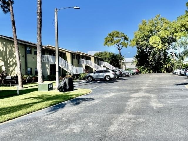 2 BR, 1 BA Apartment 4753 Orange Grove Blvd, North Fort Myers, FL 33903