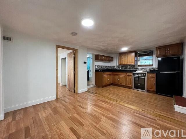 2 BR, 1 BA Apartment 47 Bickford Avenue, Unit b, Revere, MA 02151