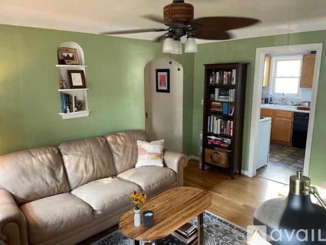 2 BR, 1 BA Apartment 483 Ardmore Dr, Ferndale, MI 48220
