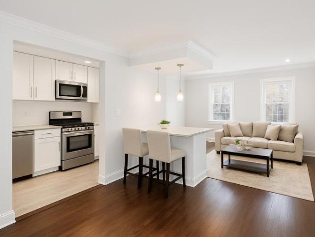 2 BR, 1 BA Apartment 480 Valley Rd Unit B06, Montclair, NJ 07043