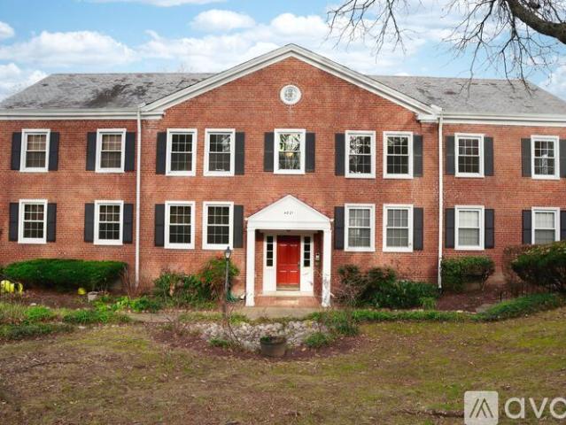 2 BR, 1 BA Apartment 4821 South 28th Street, Unit B2, Arlington, VA 22206