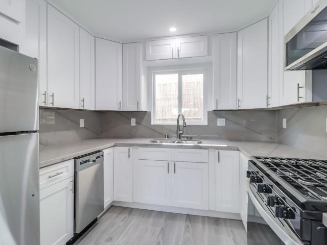2 BR, 1 BA Apartment 4840 Del Monte Avenue, San Diego, CA 92107