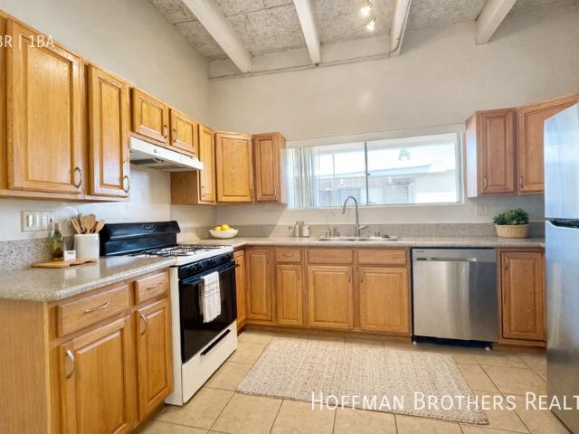 2 BR, 1 BA Apartment 4840 Van Noord Ave, Sherman Oaks, CA 91423