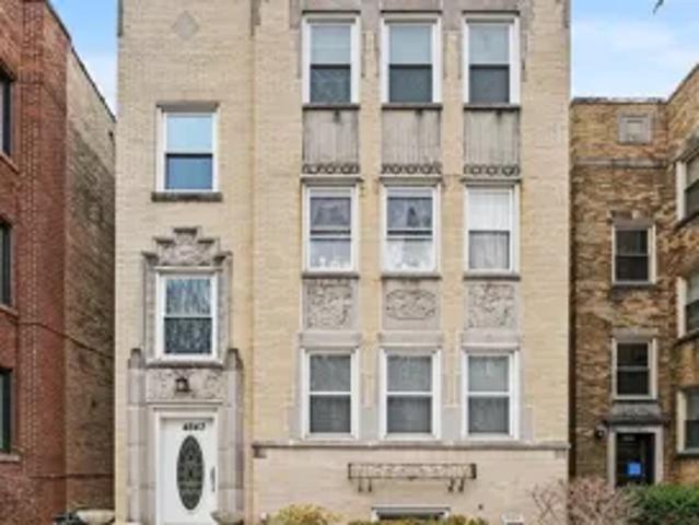 2 BR, 1 BA Apartment 4843 Lee St, Skokie, IL 60077