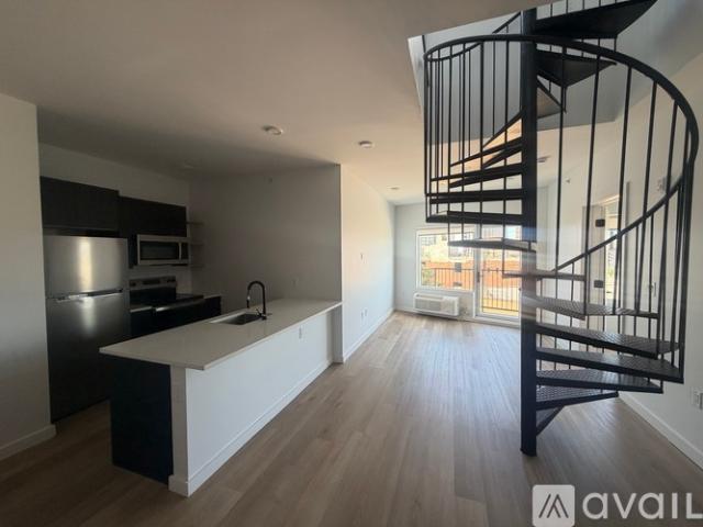 2 BR, 1 BA Apartment 486 Market St, Unit 502, Newark, NJ 07105