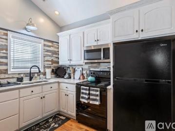 2 BR, 1 BA Apartment 4879 Vaucluse Rd, Aiken, SC 29801