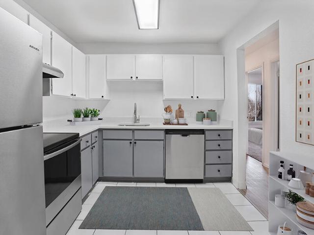 2 BR, 1 BA Apartment 4892 S Highland Drive Unit 4888 23, Salt Lake City, UT 84117