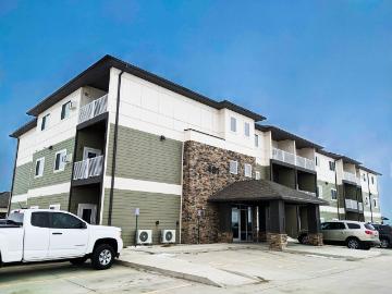 2 BR, 1 BA Apartment 491 Prairie Trail Rd Unit 441 1306, Sheldon, IA 51201