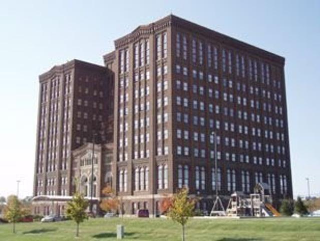 2 BR, 1 BA Apartment 4920 South 30th St Omaha, NE 68107