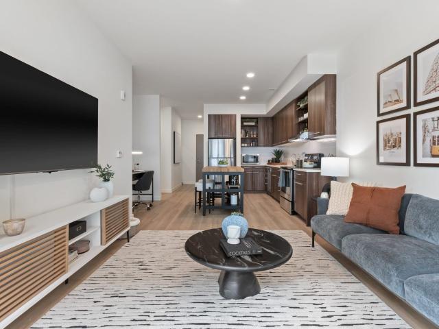 2 BR, 1 BA Apartment 4949 S Landing Dr Unit 415, Portland, OR 97239
