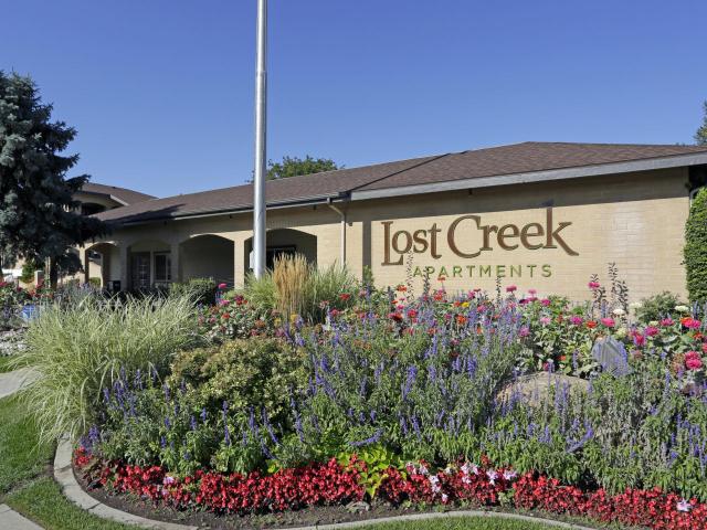 2 BR, 1 BA Apartment 4950 S State St Unit 607, Salt Lake City, UT 84107
