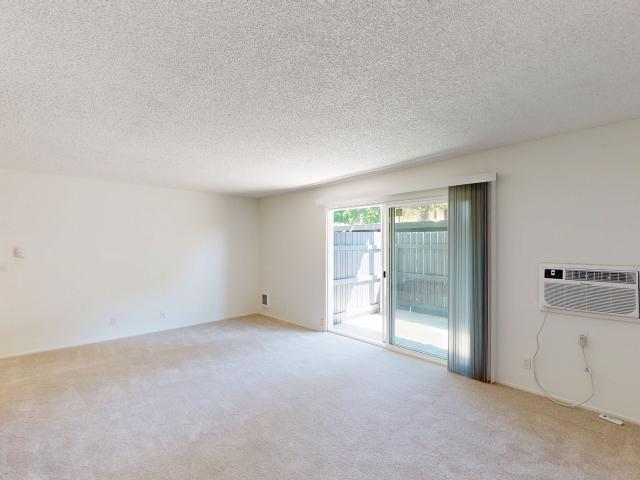 2 BR, 1 BA Apartment 495 Ignacio Blvd, Novato, CA 94949