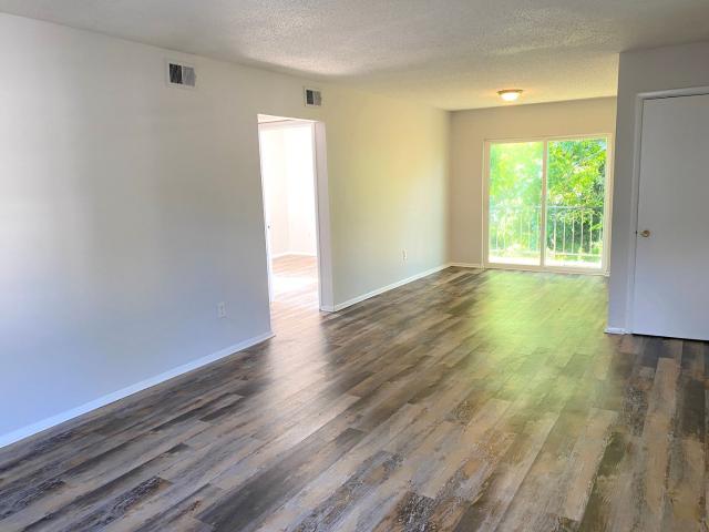 2 BR, 1 BA Apartment 4000 Florida St Mandeville, LA 70448