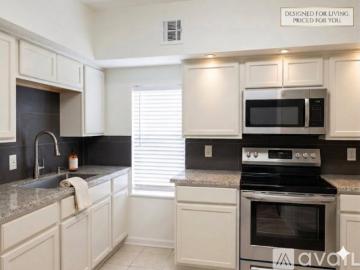 2 BR, 1 BA Apartment 400 Avenue B, Unit A, Marrero, LA 70072