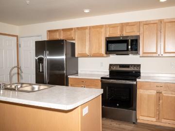 2 BR, 1 BA Apartment 400 Larkin St Tomah, WI 54660