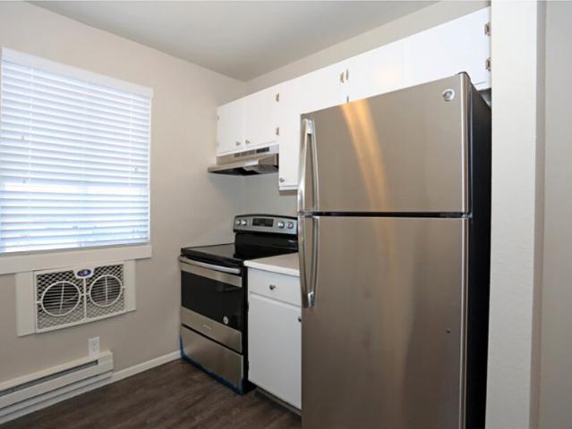 2 BR, 1 BA Apartment 400 N Bruce St Unit 11, Clearfield, UT 84015