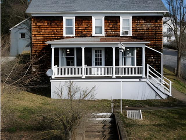 2 BR, 1 BA Apartment 401 W Potomac St, Unit 1, Brunswick, MD 21716