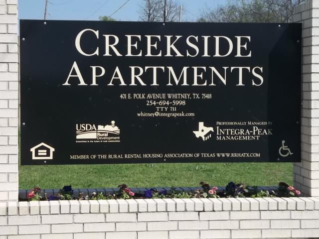 2 BR, 1 BA Apartment 401 E. Polk Avenue, Whitney, TX 75418