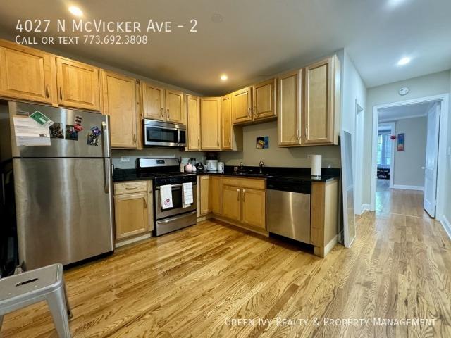 2 BR, 1 BA Apartment 4027 N McVicker Ave, Chicago, IL 60634
