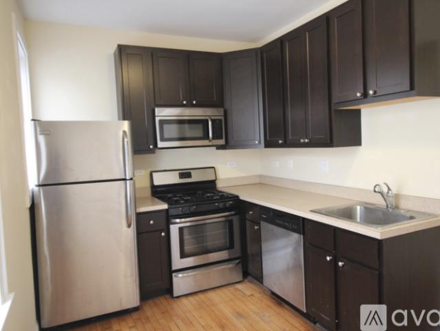 2 BR, 1 BA Apartment 4027 N Monticello Ave, Unit 2, Chicago, IL 60618
