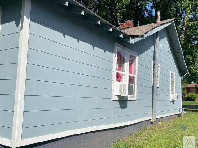 2 BR, 1 BA Apartment 4029 Walnut Avenue Southwest, Birmingham, AL 35221