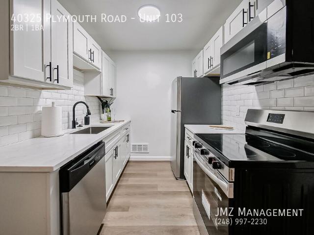 2 BR, 1 BA Apartment 40325 Plymouth Road, Plymouth, MI 48170