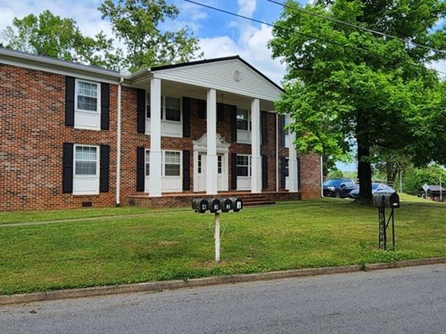 2 BR, 1 BA Apartment 408 Guille Street, Athens, TN 37303
