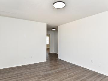2 BR, 1 BA Apartment 409 Lily St, Greenville, SC 29617