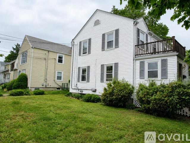 2 BR, 1 BA Apartment 40 Baker Ave, Unit 1, Quincy, MA 02169