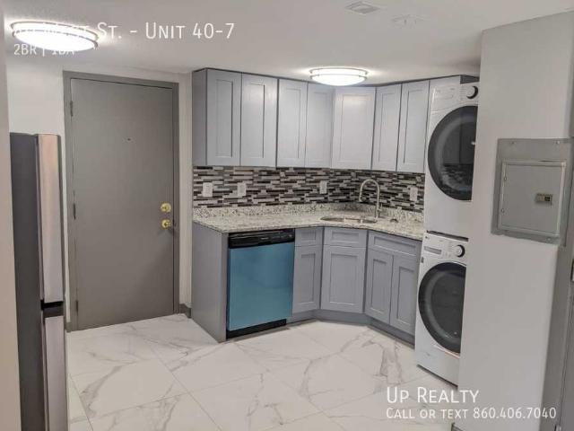 2 BR, 1 BA Apartment 40 West St Vernon, CT 06066