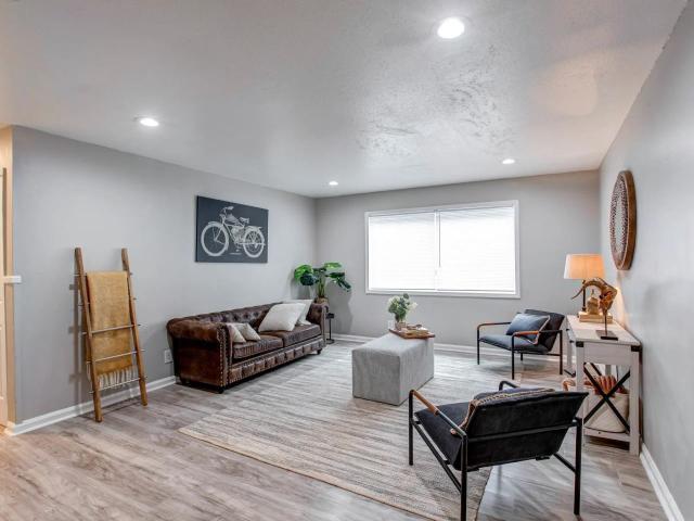 2 BR, 1 BA Apartment 4100 Glenwood Rd Unit 4090 4090 2, Decatur, GA 30032