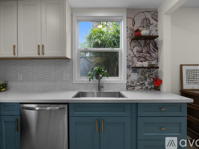 2 BR, 1 BA Apartment 4112 Northeast 80th Avenue, Portland, OR 97218