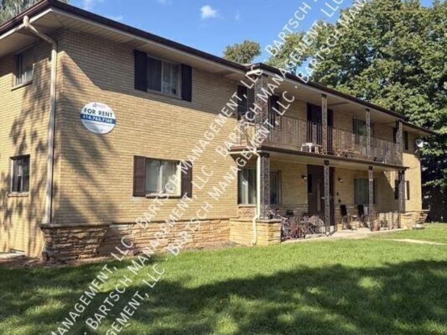 2 BR, 1 BA Apartment 4114 W Howard Ave, MIlwaukee, WI 53221