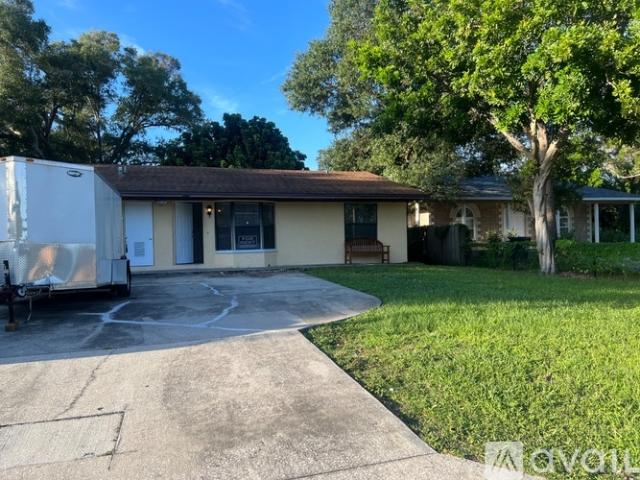 2 BR, 1 BA Apartment 4117 45th Avenue North, Unit 4117, St. Petersburg, FL 33714